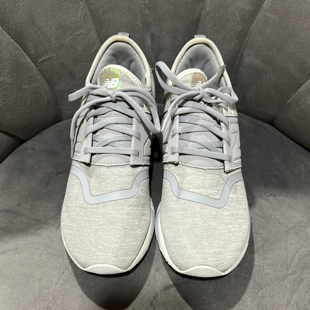 New Balance women’s Light Gray Sneakers